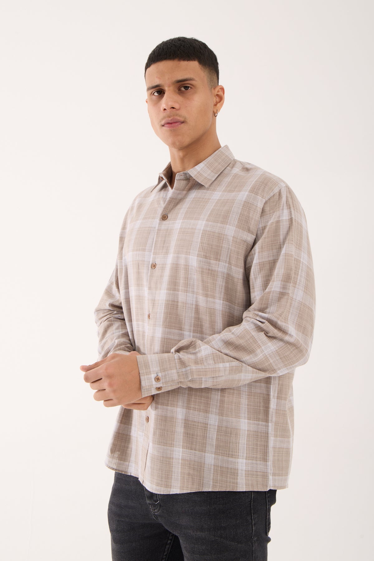 color:beige
