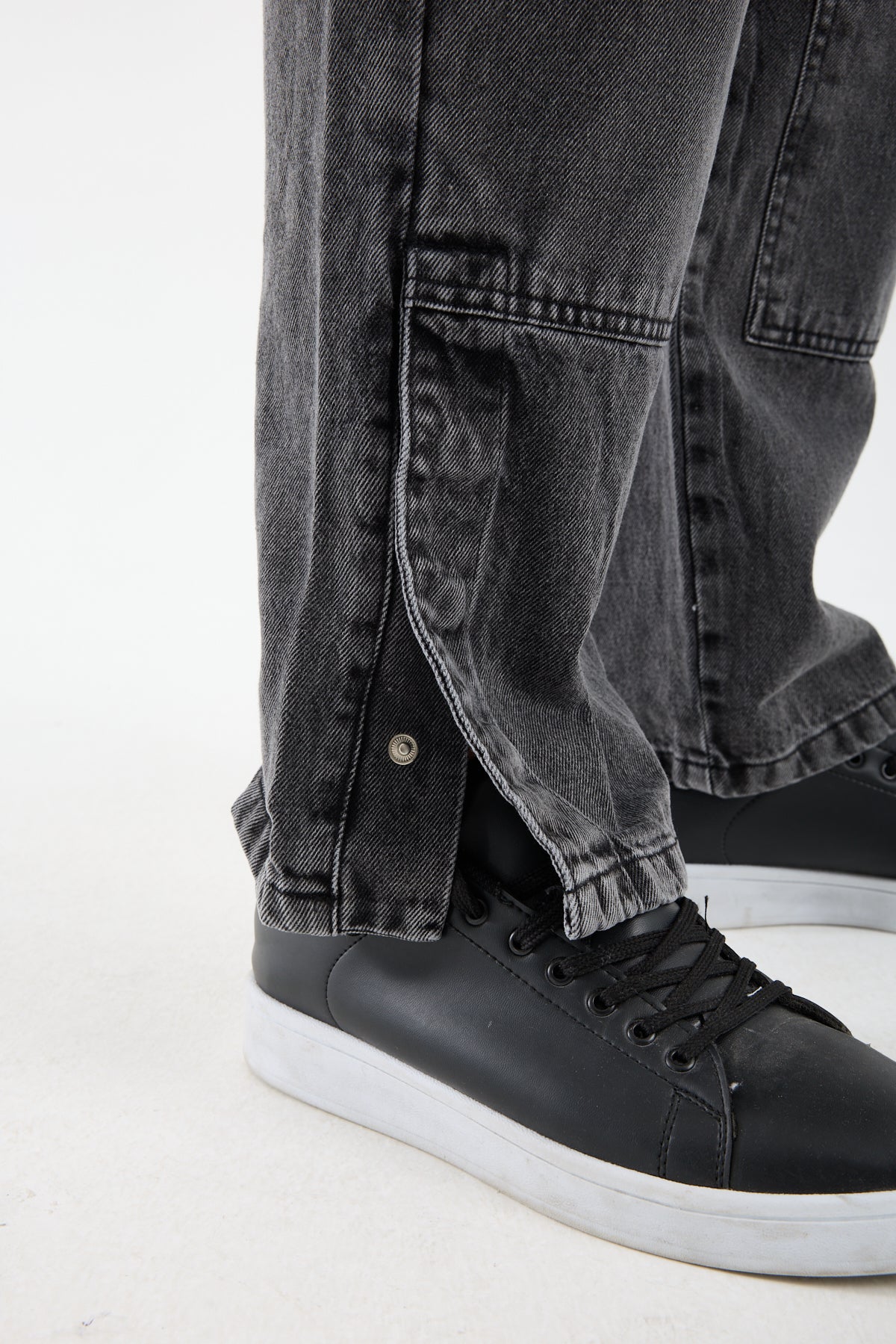 Washed Grey Wide Leg Denim Jeans for Men T-335