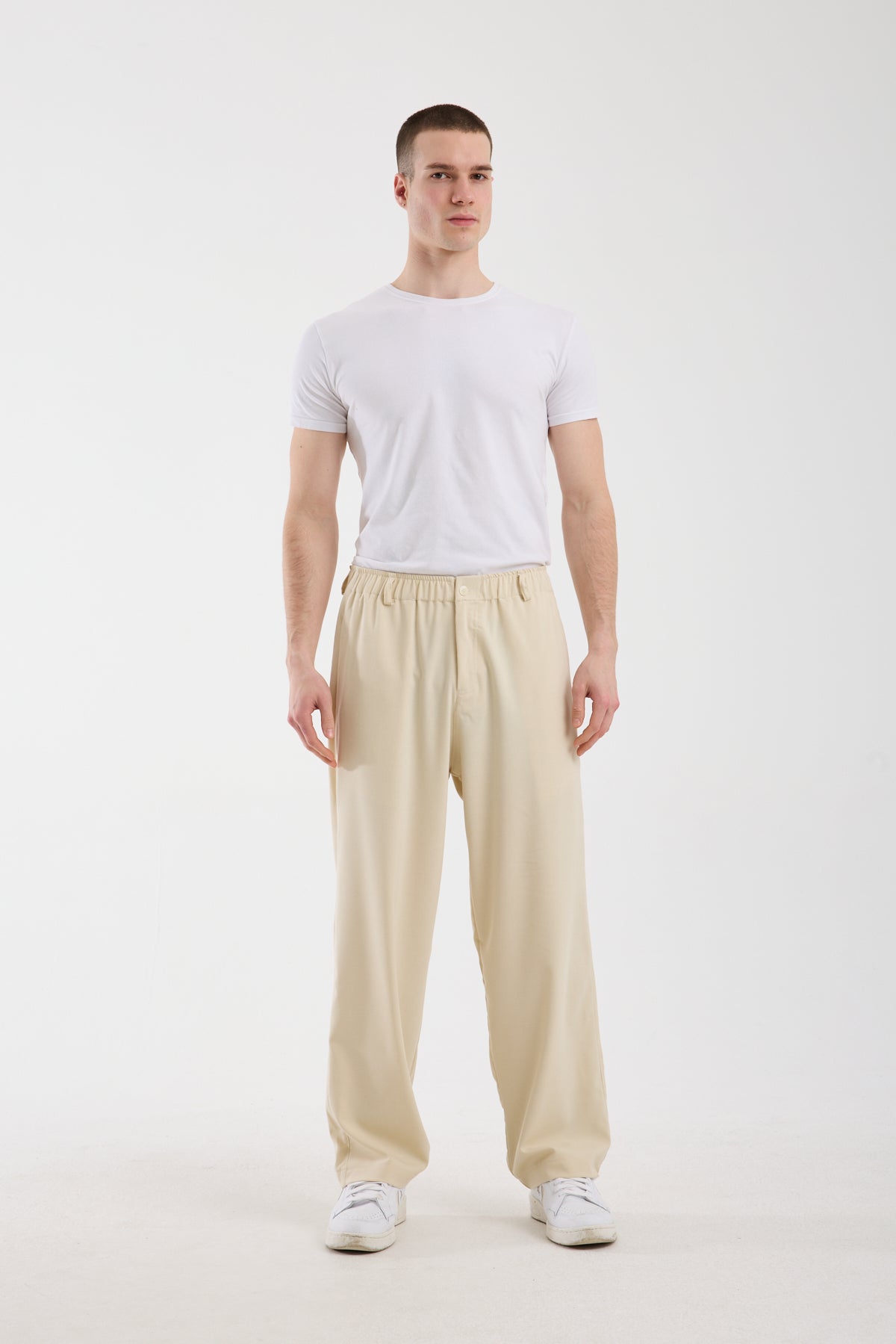 color:beige