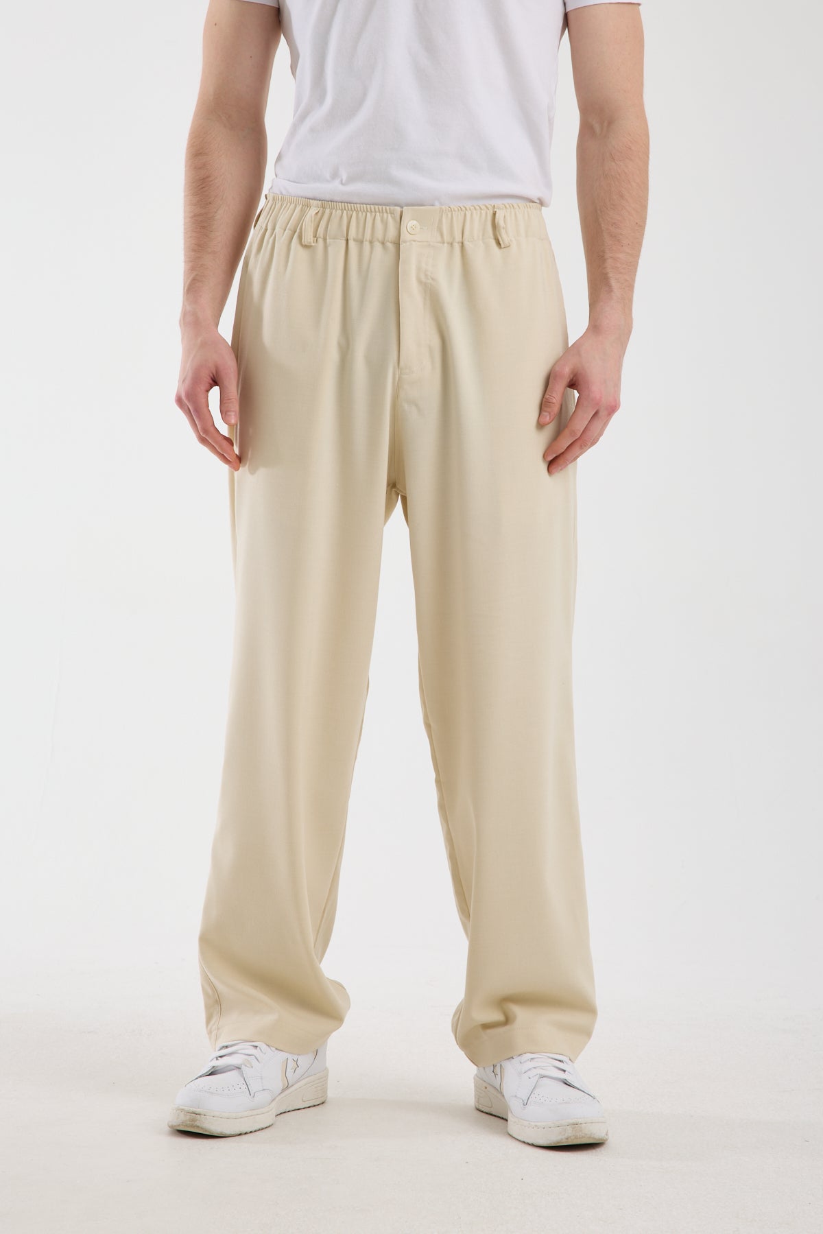 color:beige