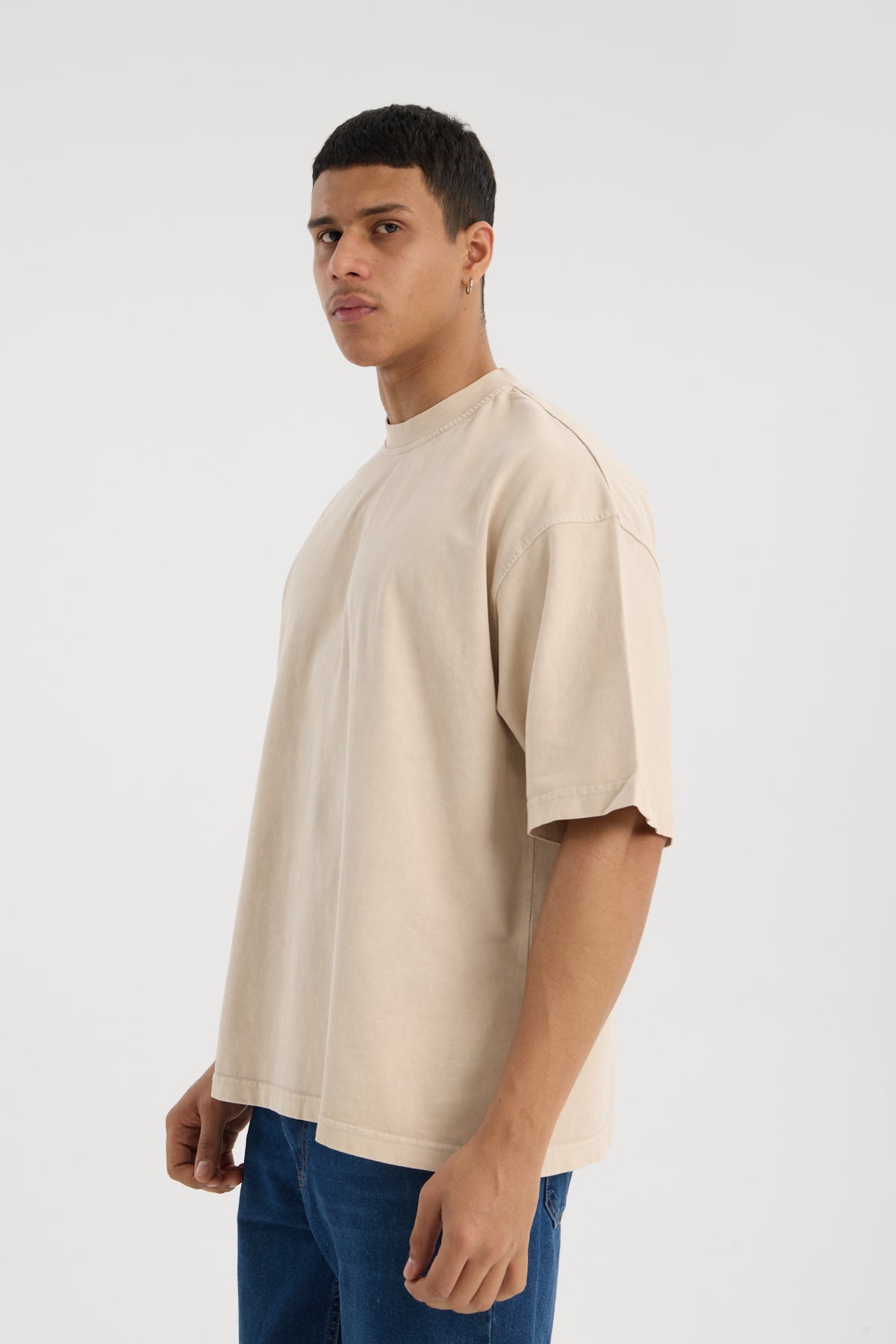 color:beige