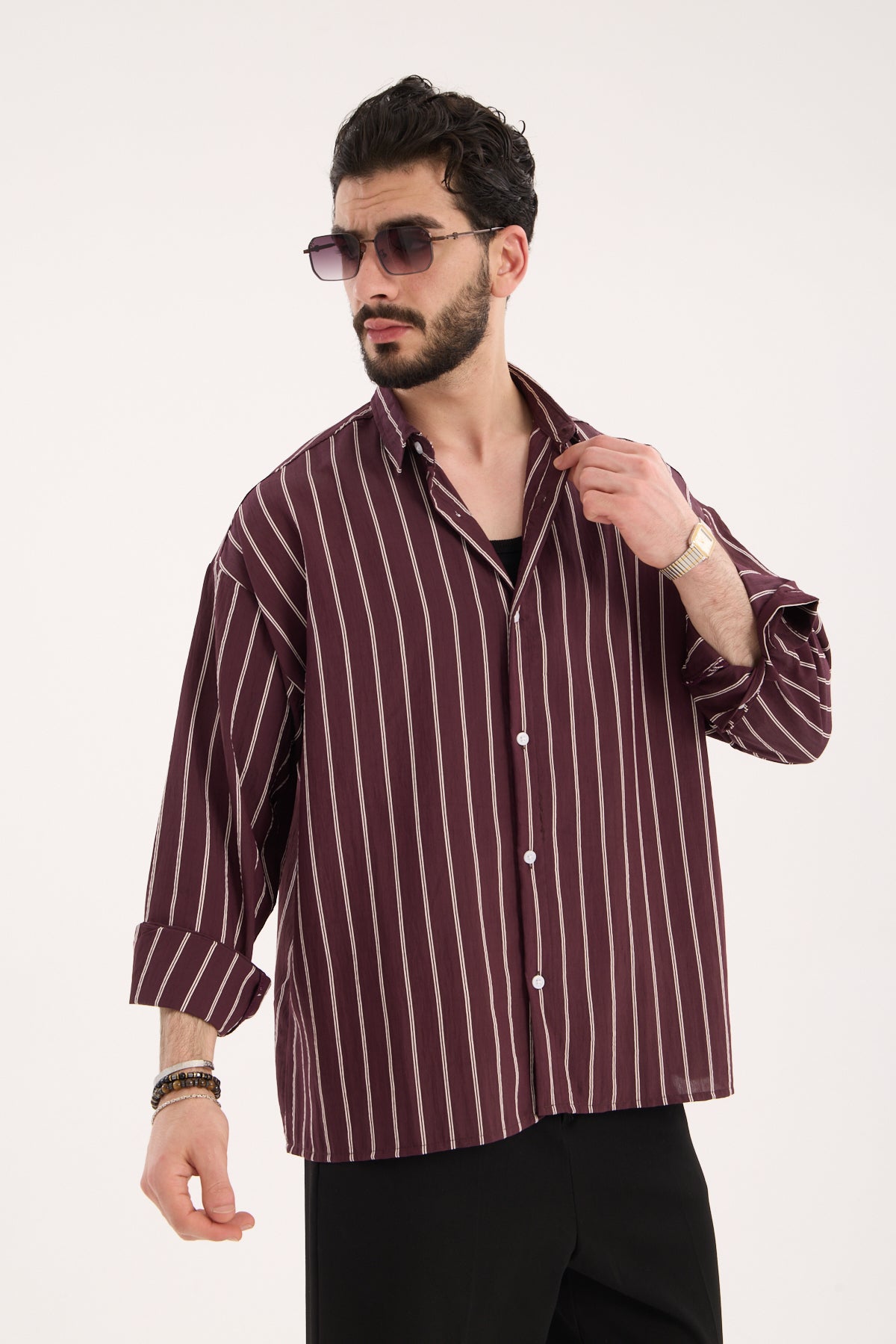 color:burgundy 