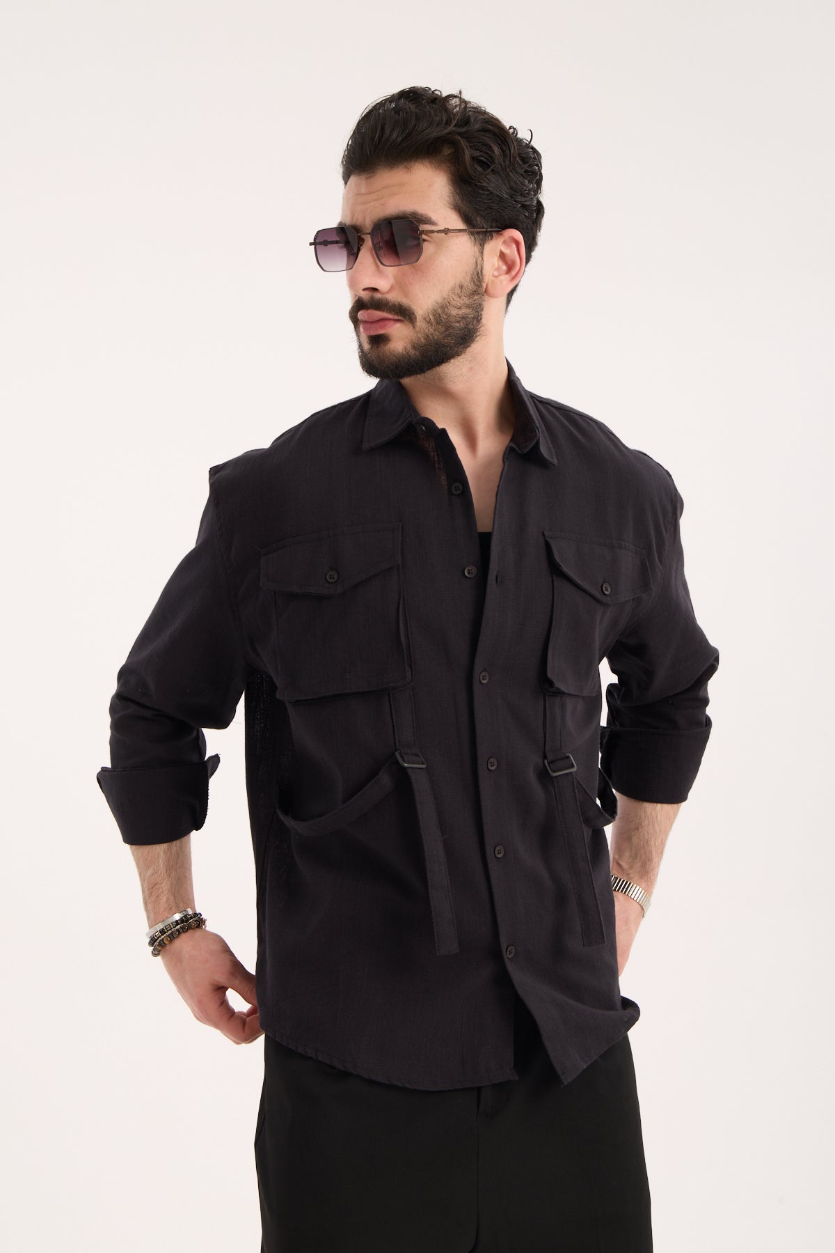 color:black