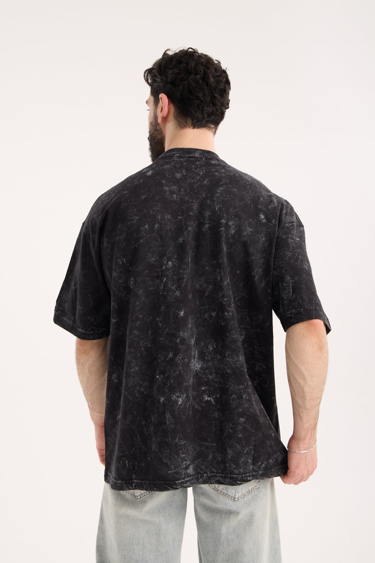 color:black