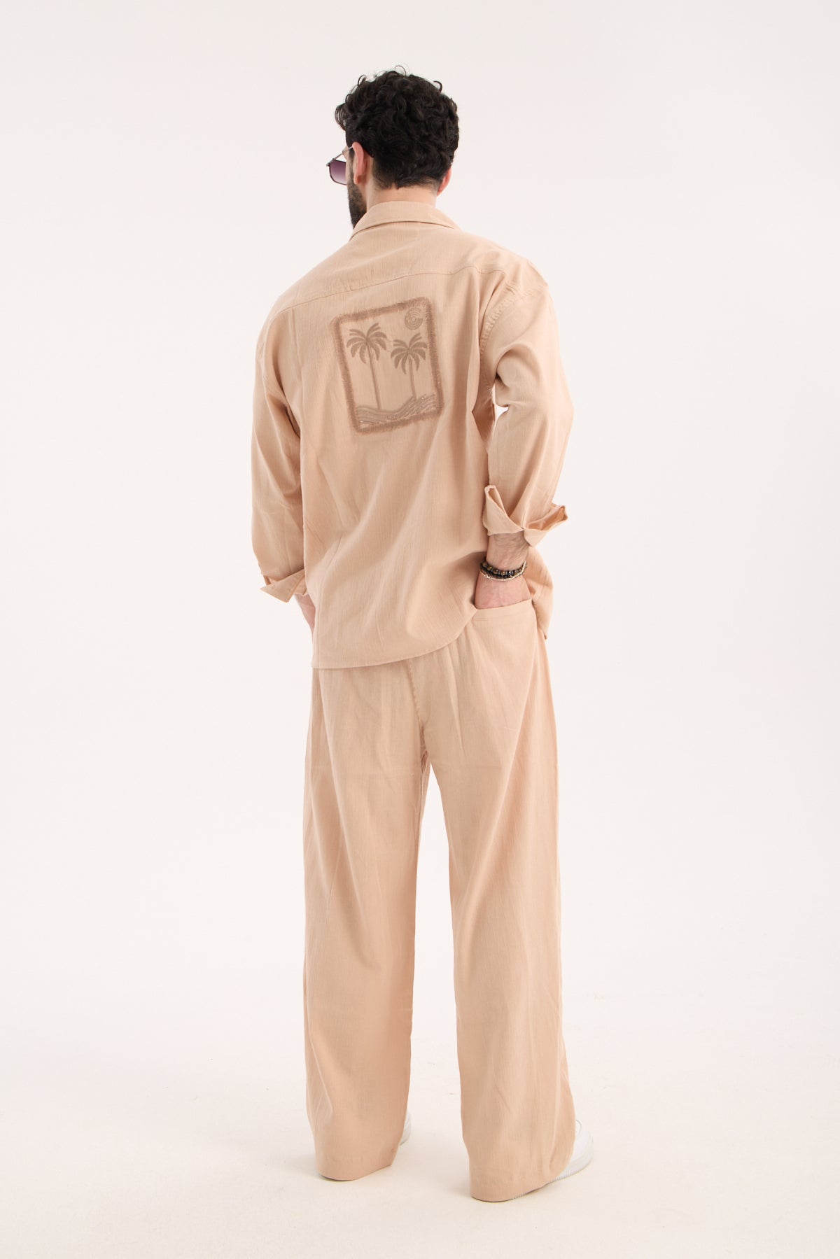  color:beige