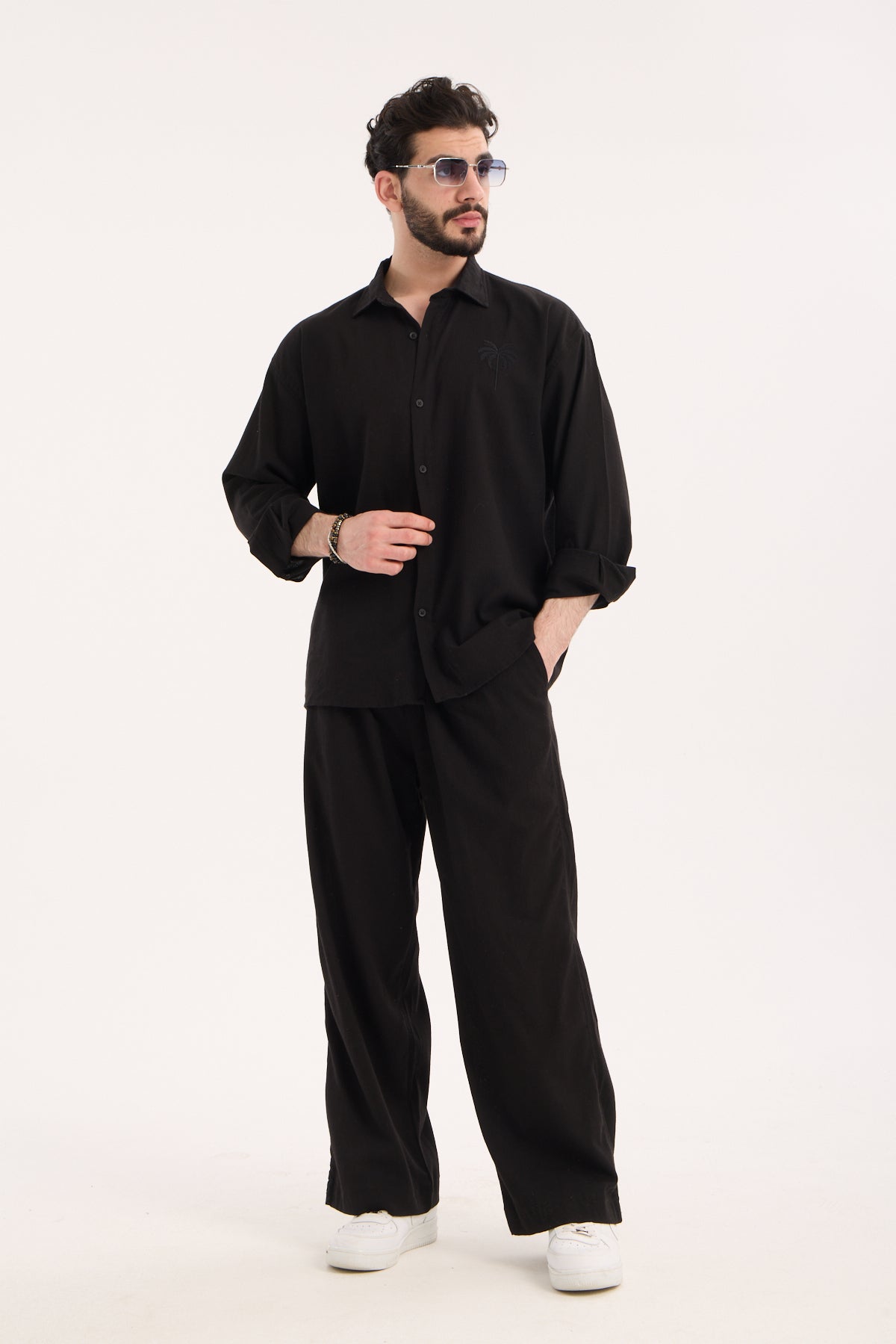  color:black