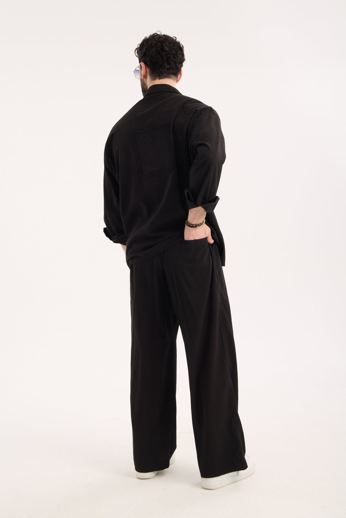  color:black