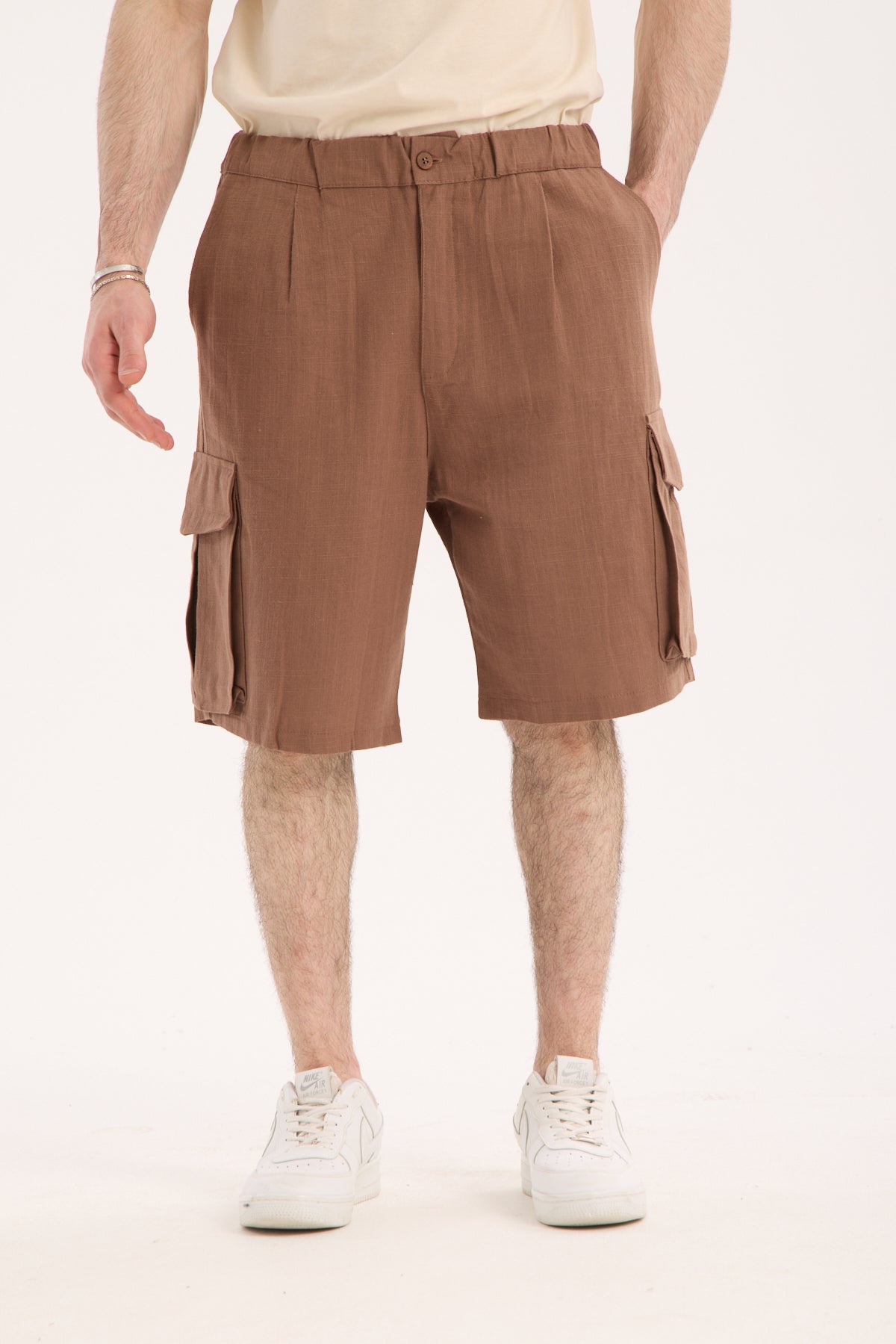color:brown