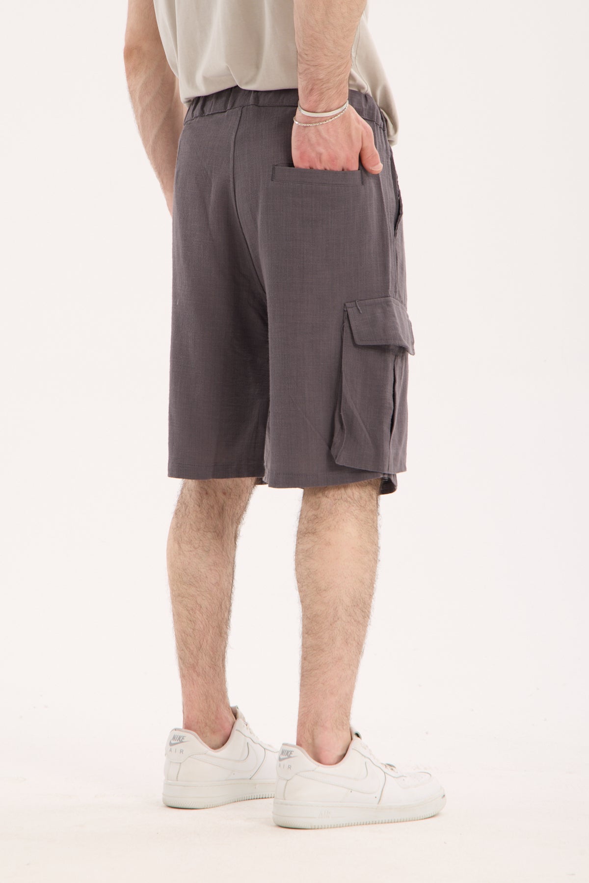  color:gray