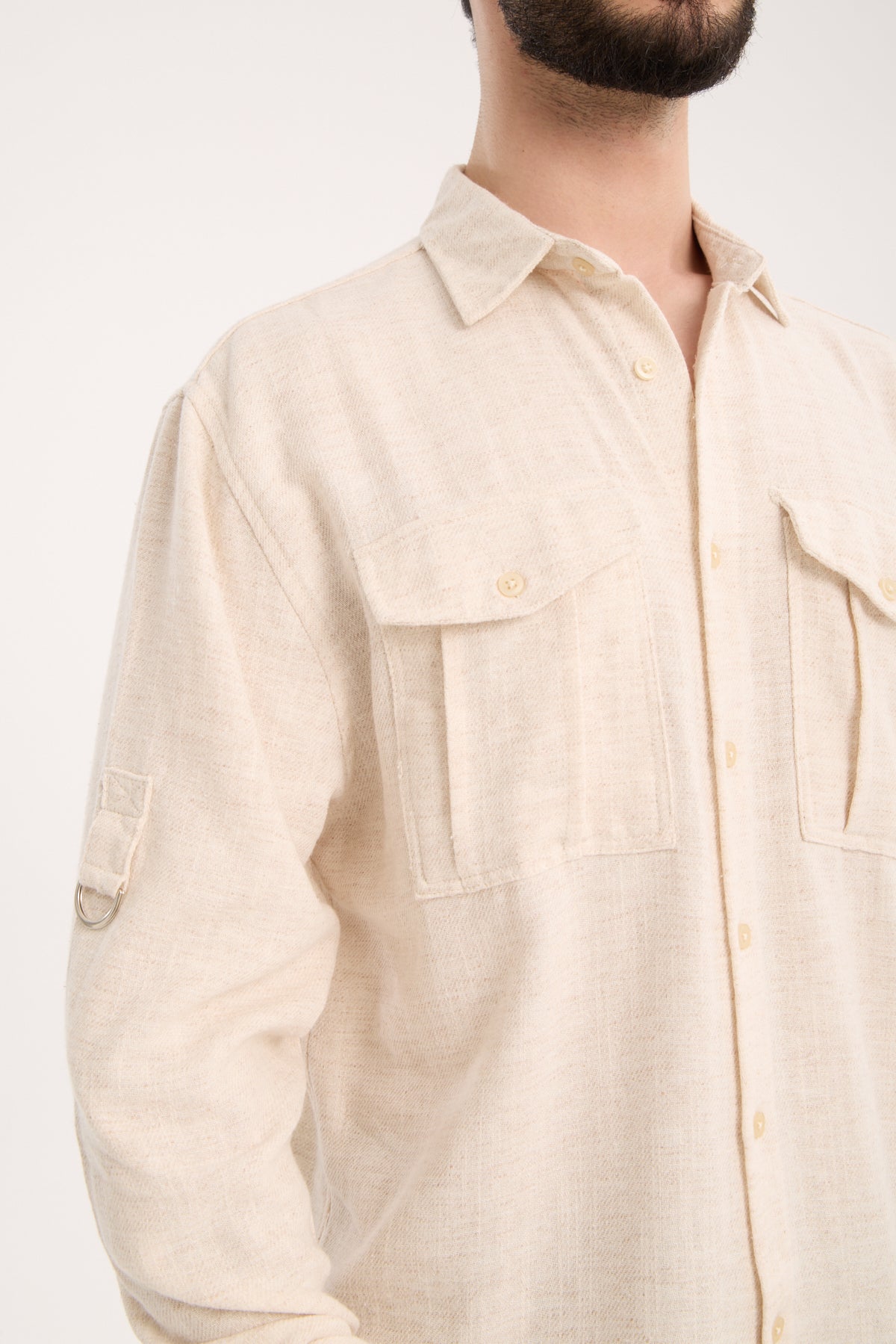 color:beige