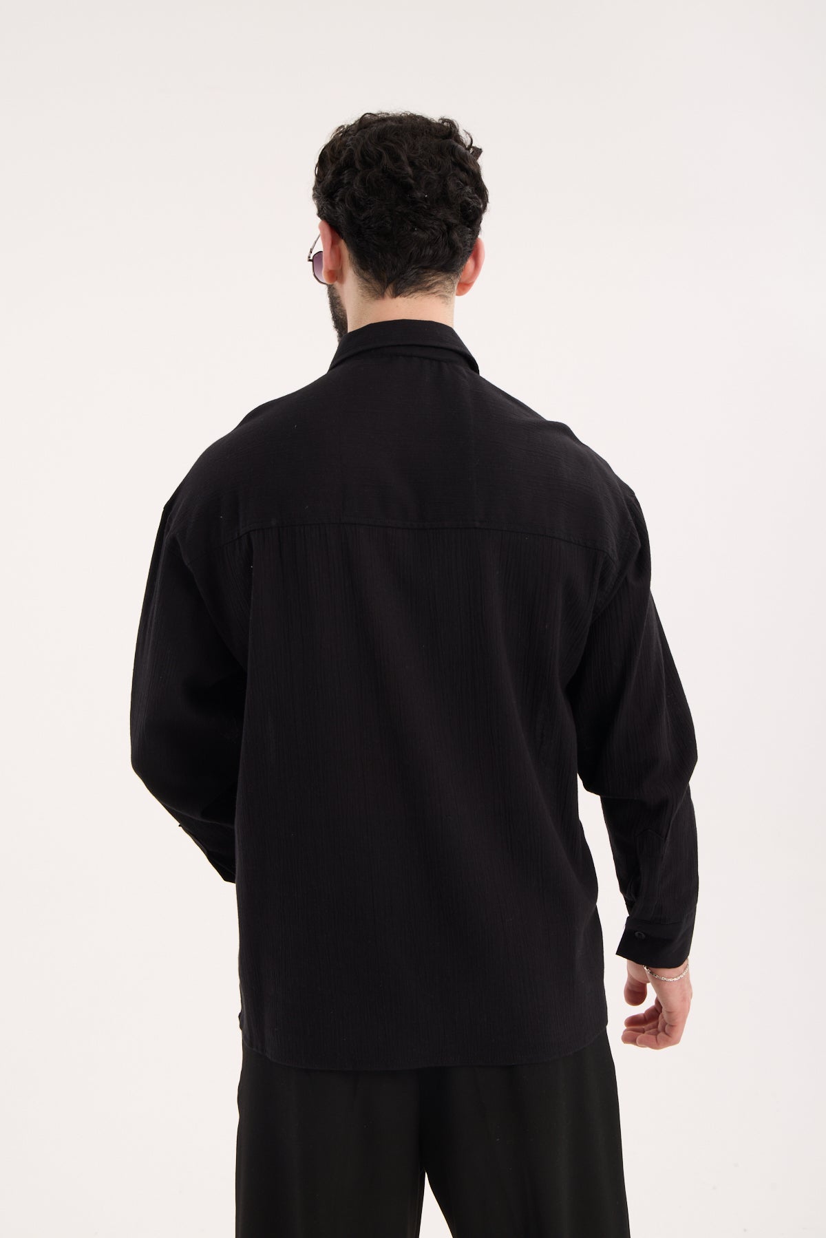 color-card:black color:black