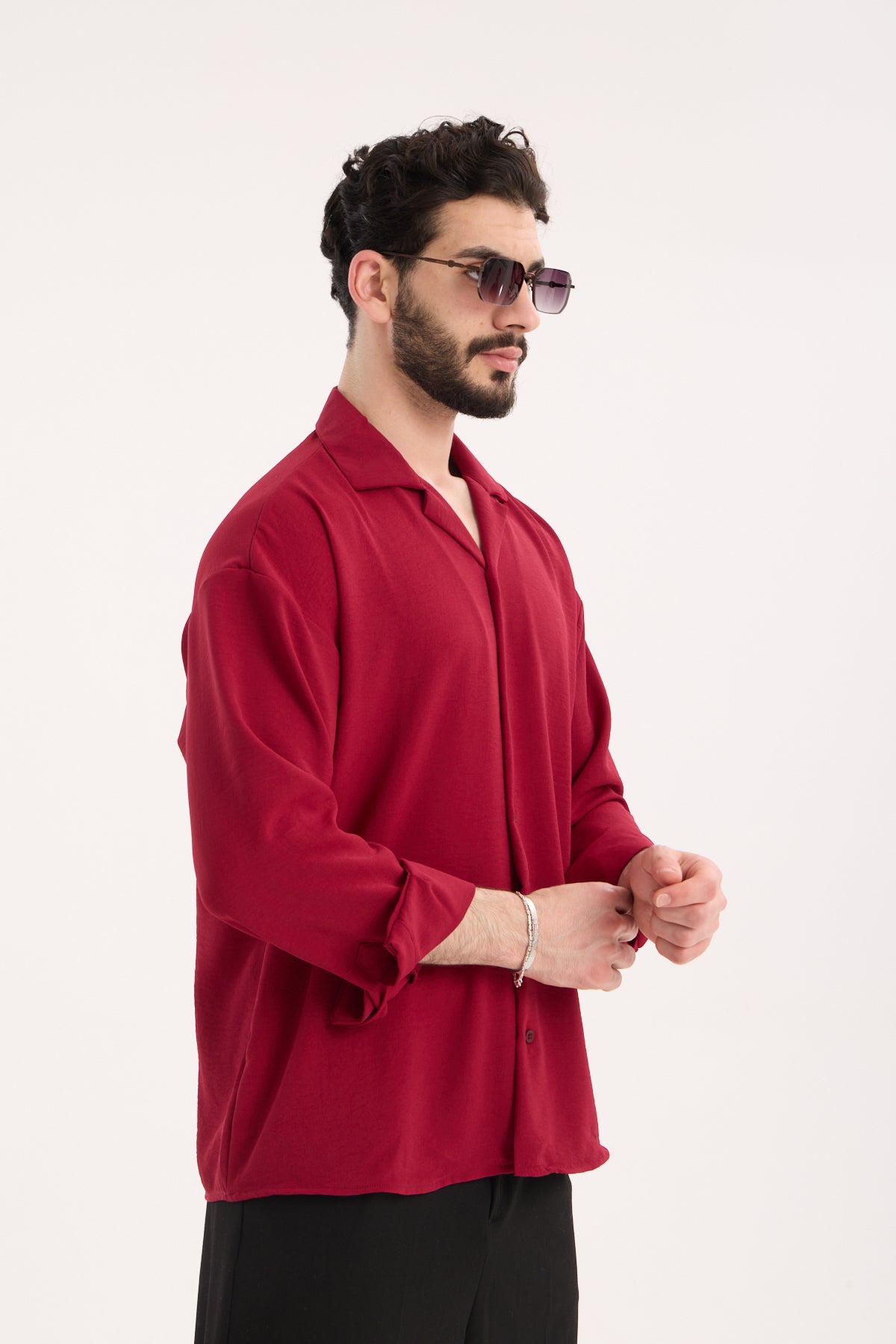 color:red