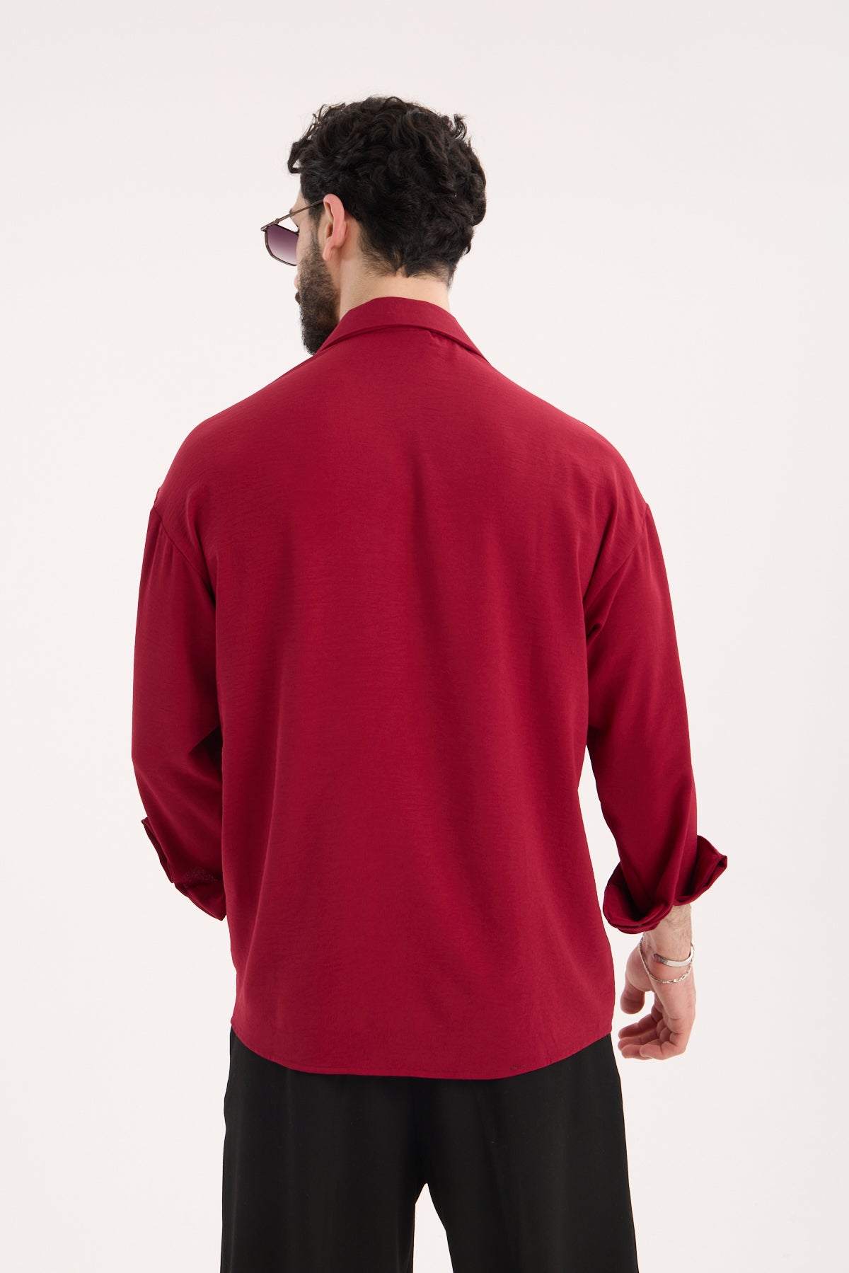 color:red
