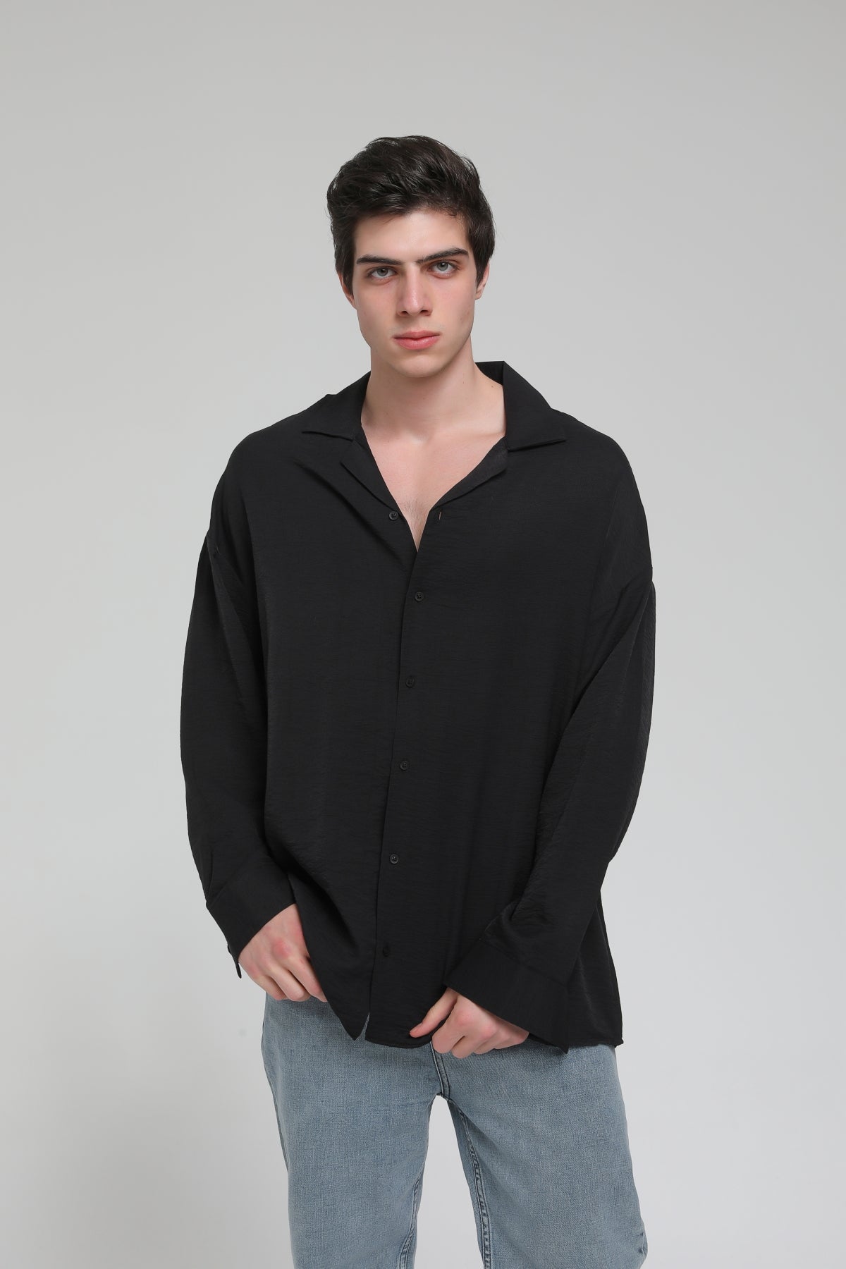 color:black